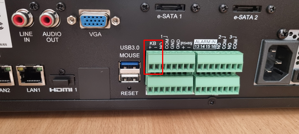 7-series-NVR-Keyboard-in.jpg
